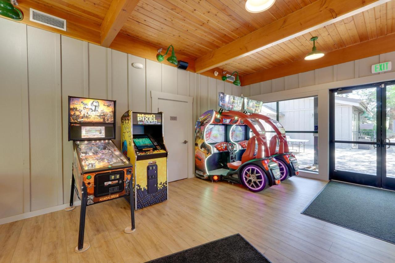 Klamath Falls Getaway With Pool And Hot Tub Access! Exterior foto
