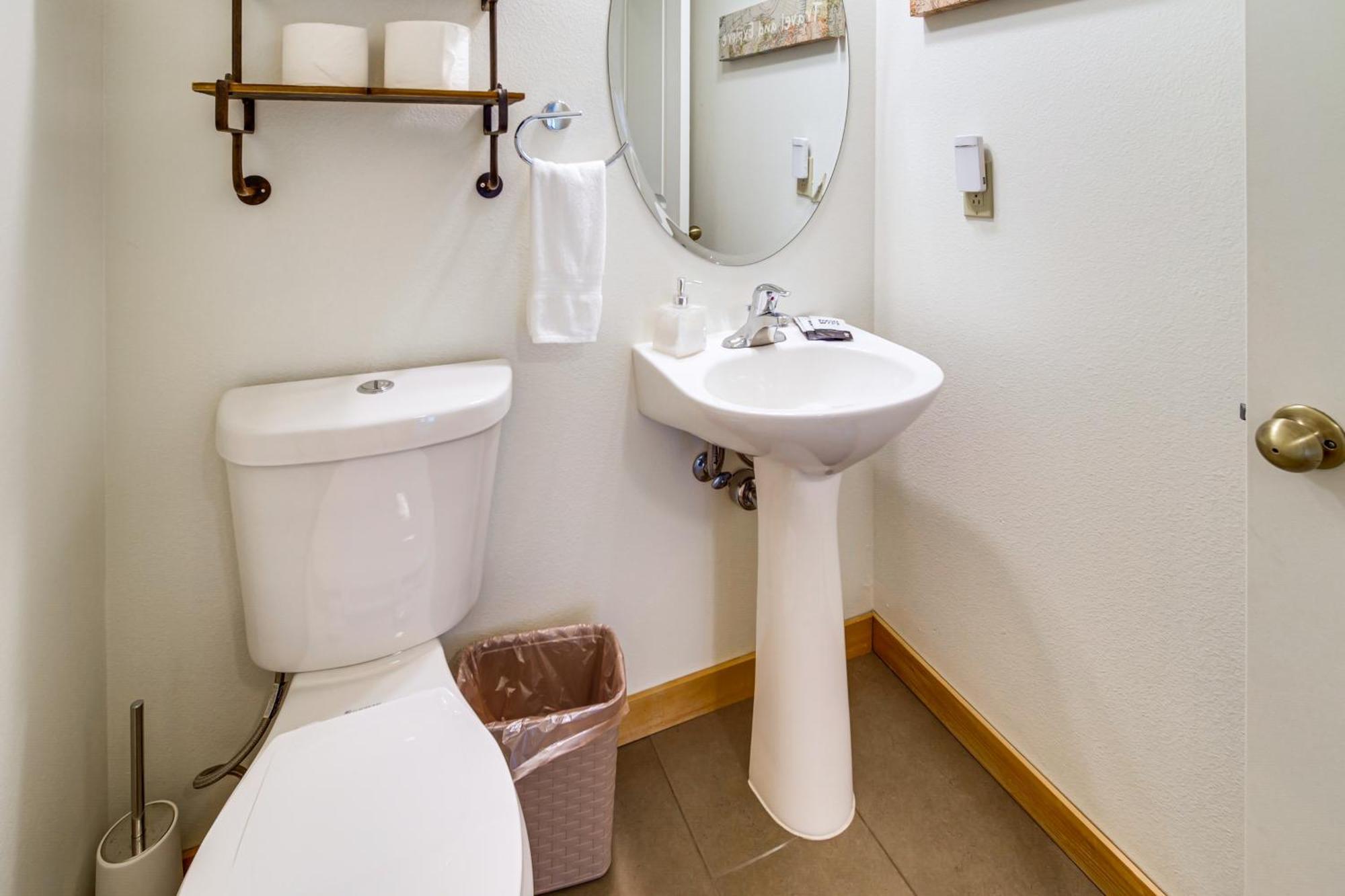 Klamath Falls Getaway With Pool And Hot Tub Access! Exterior foto